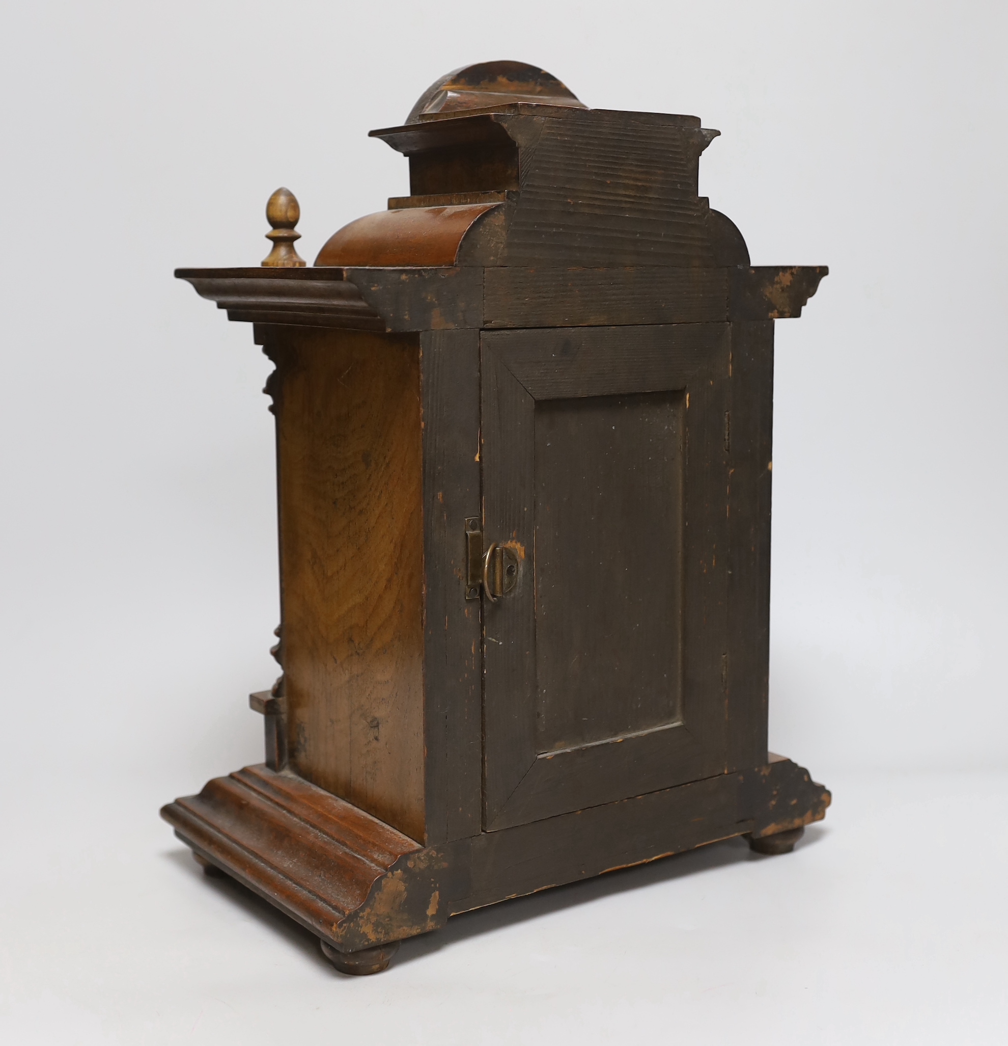 An early 20th century German black forest mantle clock by Hac. 34cm